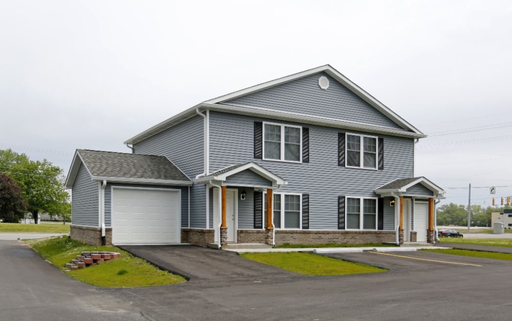 Trails Edge Waller Group